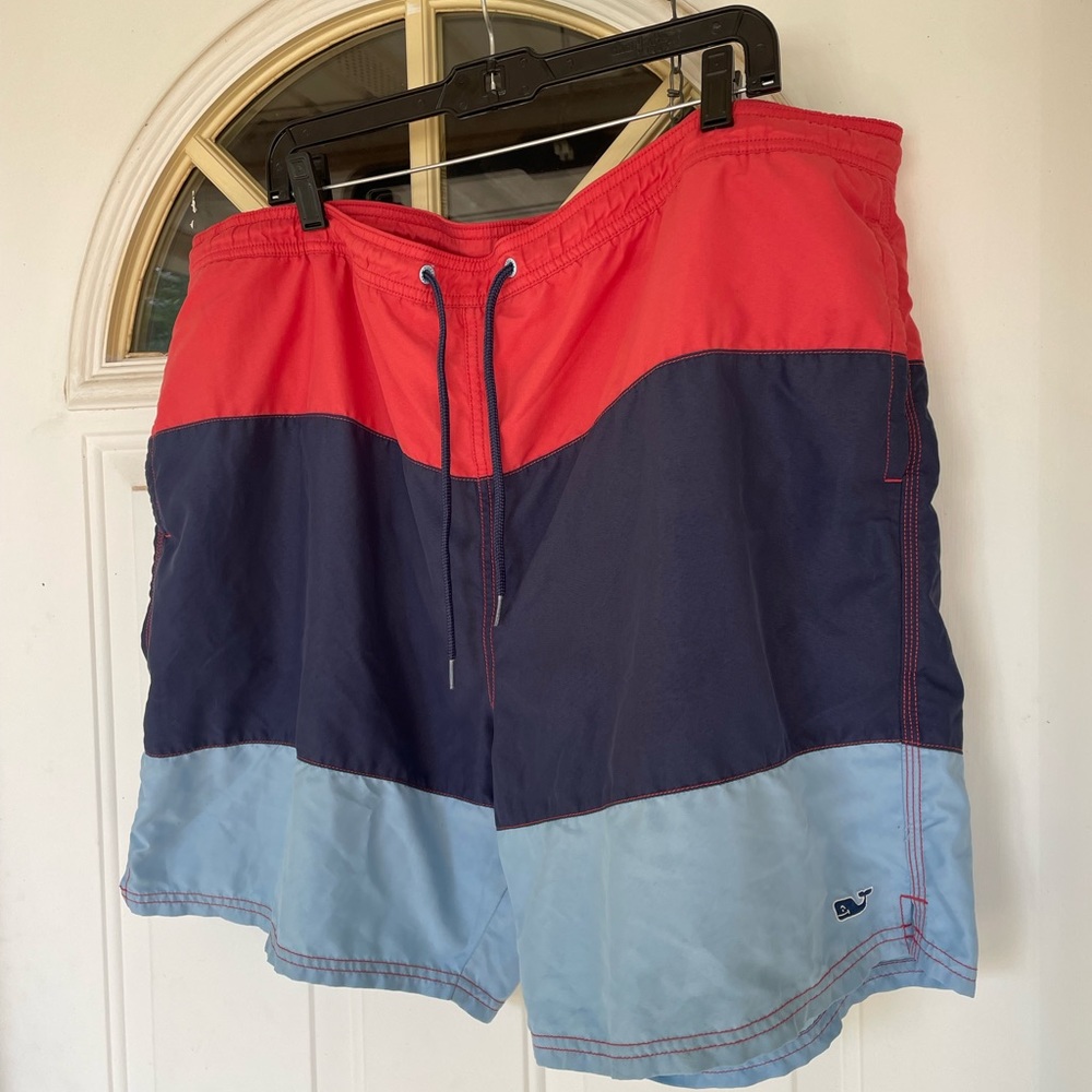XL vineyard vines board swim shorts size XL NWOT
